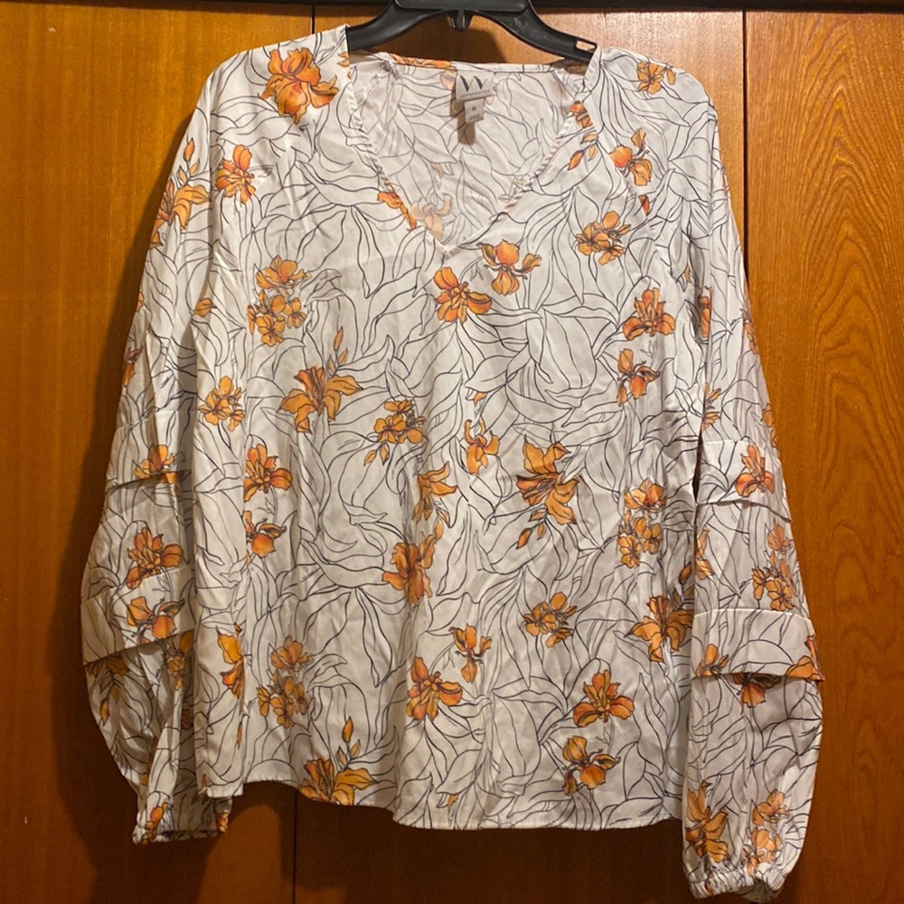 Cute orange flowered top